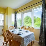 57 - Large Three Bed With Parking Apartment