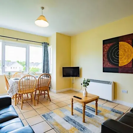 57 - Large Three Bed With Parking Apartamento *