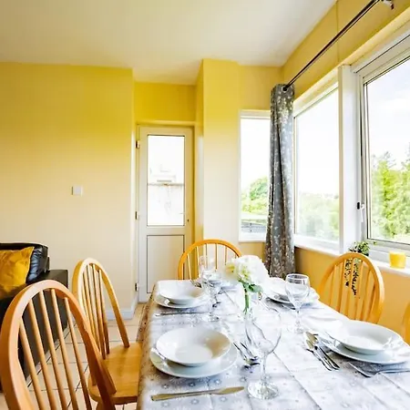Lejlighed Modern With Kitchen Near