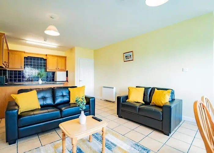 57 - Large Three Bed With Parking Appartamento Galway